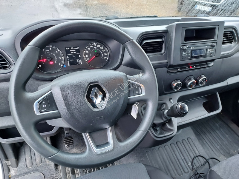عربة نفعية Renault MASTER III PLATEAU FIXE...