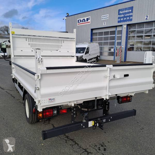 Véhicule utilitaire Isuzu