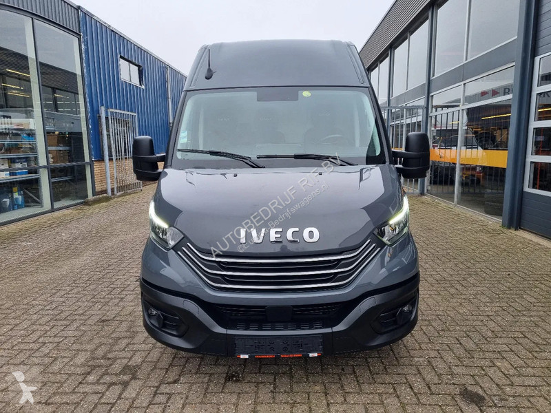 Furgoneta Iveco 35C18 3.0D L2H2 HI-MATIC EURO 6