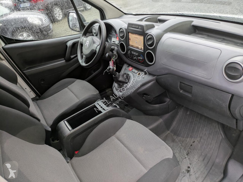 Véhicule utilitaire Citroën BERLINGO II 1.6...