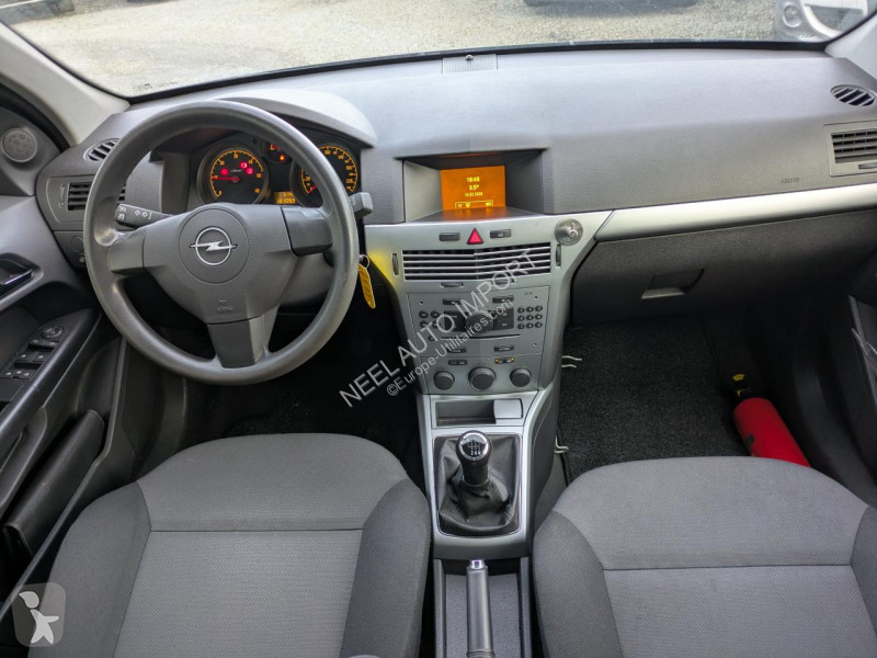 عربة نفعية Opel ASTRA MAGNETIC 1.7 CDTI 110CH...