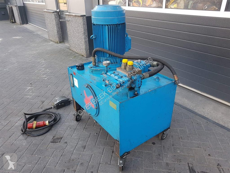 Véhicule utilitaire  22kW Hydraulic...
