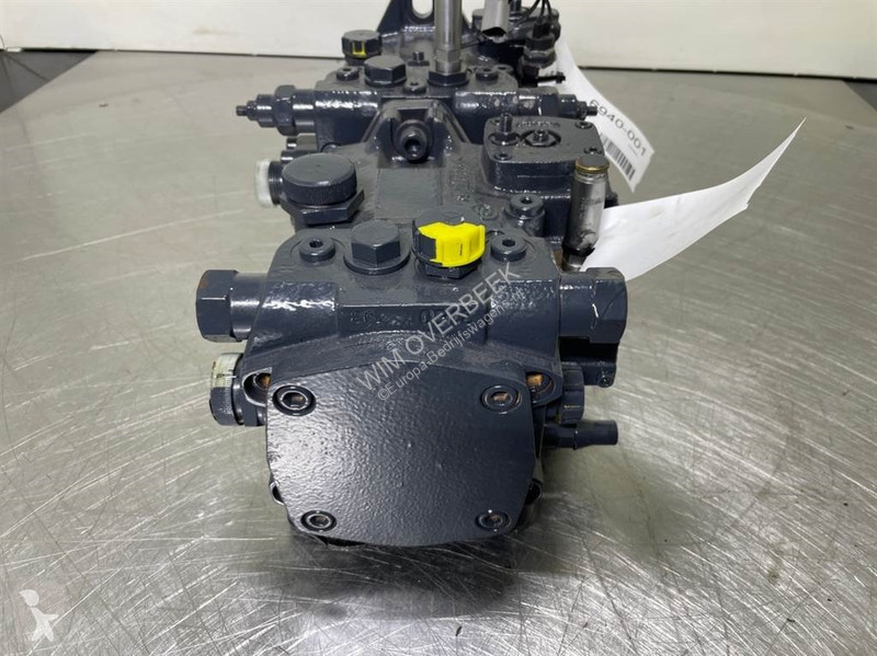 Samochód dostawczy Bomag 05810716-2-Rexroth...