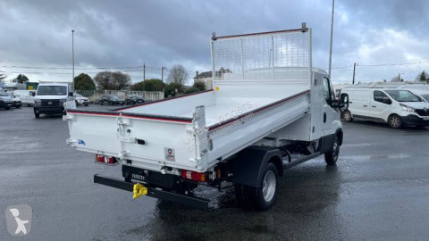 Utilitaire benne standard Iveco neuf