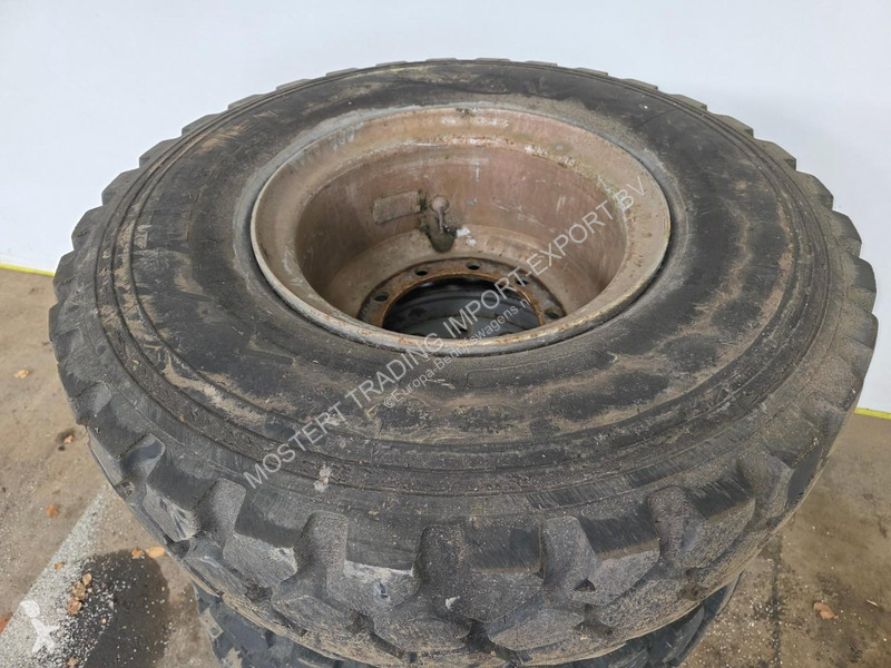 Furgoneta Michelin 365/85 R20 Michelin 365/85...