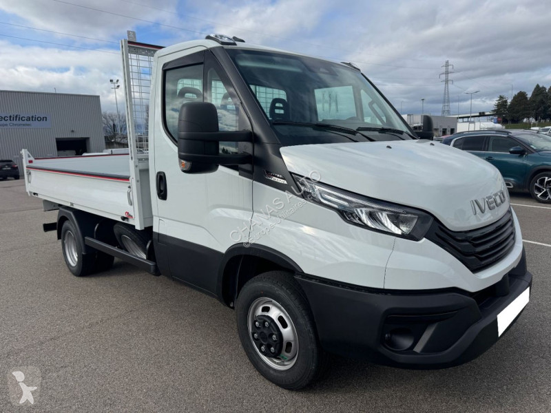 Véhicule utilitaire Iveco 35C18 A8 180CV 3L JPM...