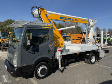 Лекотоварен автомобил Nissan Cabstar