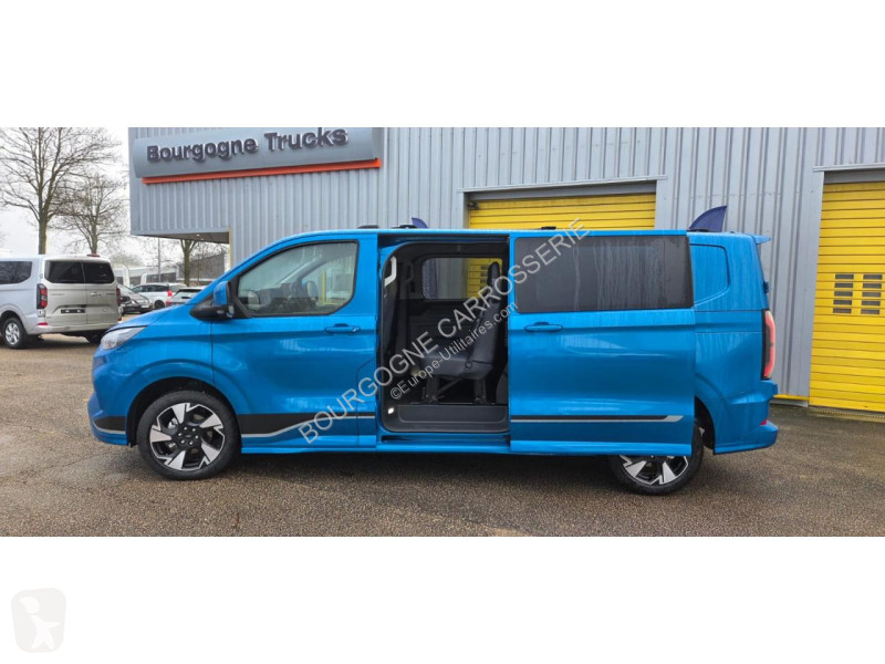 Véhicule utilitaire Ford TRANSIT CUSTOM 2.5...