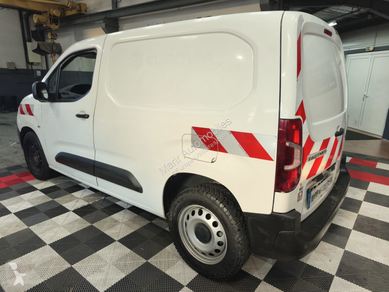 Véhicule utilitaire Peugeot PARTNER