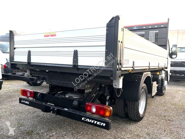 Лекотоварен автомобил Mitsubishi CANTER