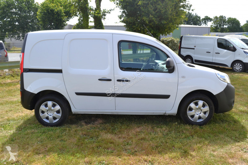 Véhicule utilitaire Renault RENAULT KANGOO II...