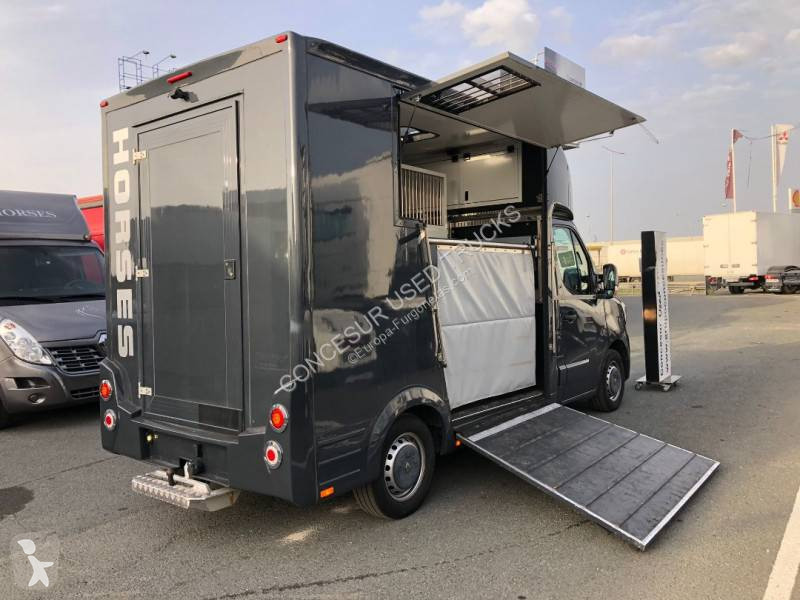 عربة نفعية Renault