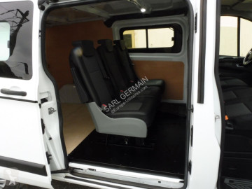 عربة نفعية مقفلة Ford