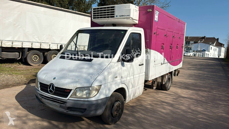 عربة نفعية Mercedes