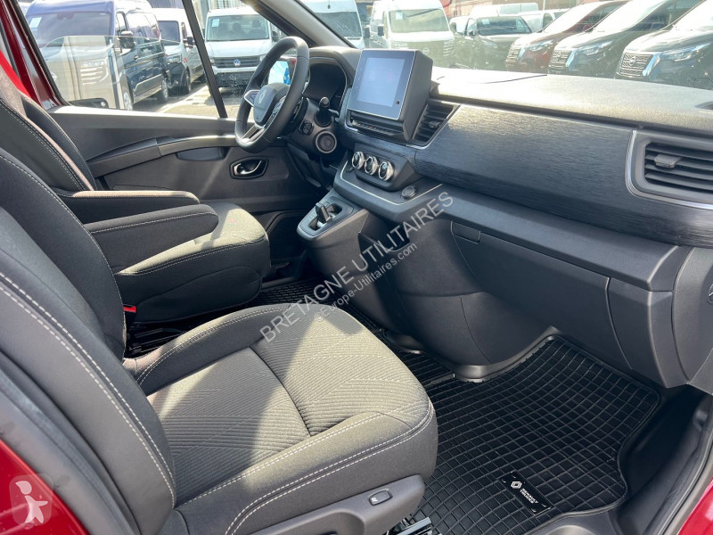 Véhicule utilitaire Renault TRAFIC III FG NEUF:...