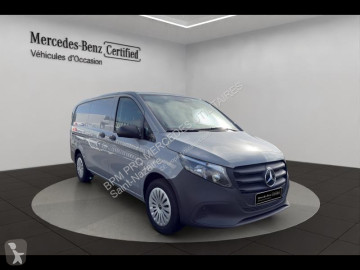 عربة نفعية مقفلة Mercedes