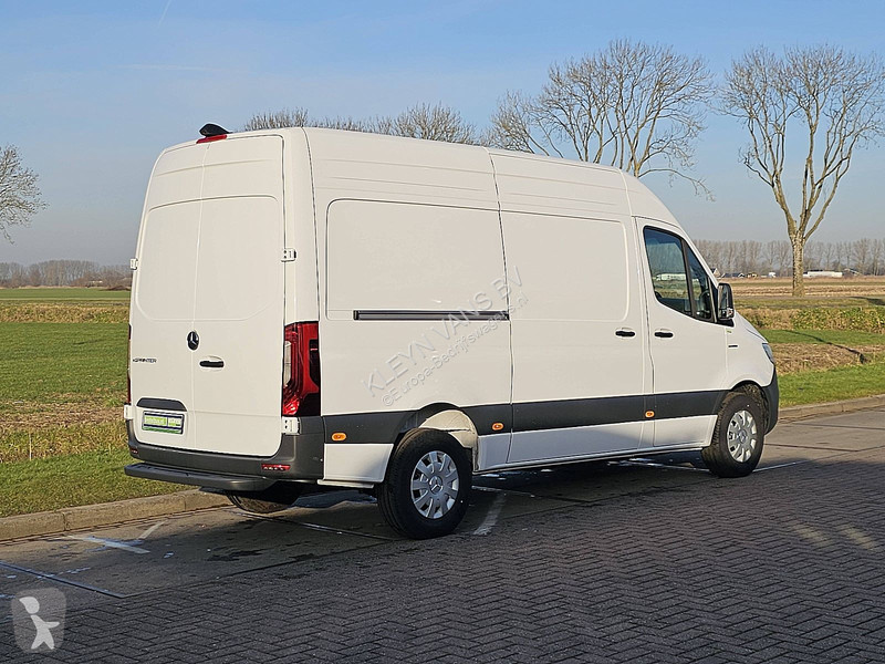 عربة نفعية Mercedes 81kWh 300KmWLTP L2H2