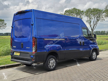 Fourgon Iveco