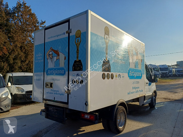 Samochód dostawczy Ford TRANSIT