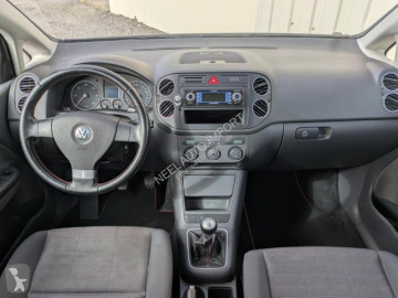 سيارة عربة مقفلة صغيرة Volkswagen