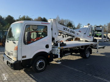 Véhicule utilitaire Nissan