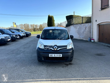 عربة نفعية مقفلة Renault