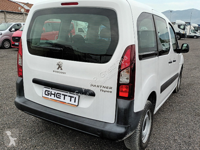 عربة نفعية Peugeot Mod. Vers. Partner Mix Combi