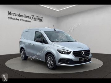 Furgon dostawczy Mercedes