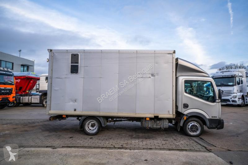 Furgoneta Nissan 35.13
