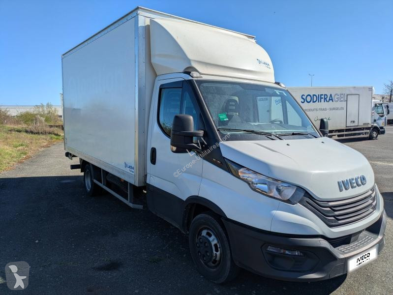 Véhicule utilitaire Iveco CCb 35C16H3.0...