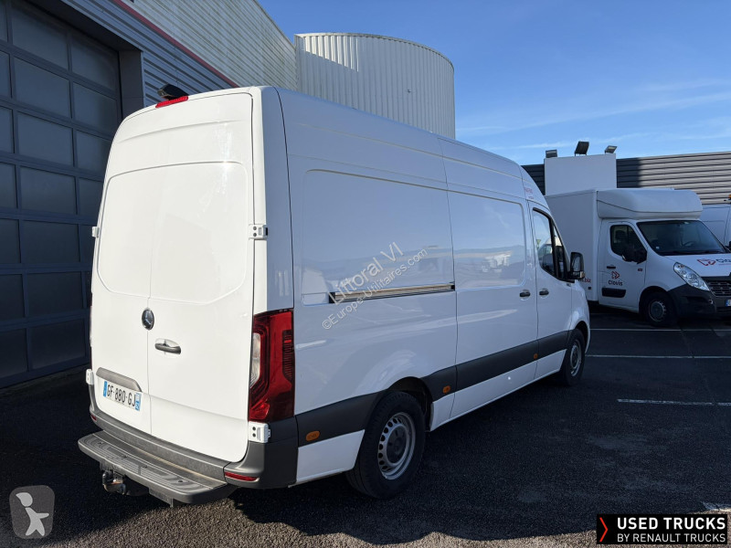 Véhicule utilitaire Mercedes Sprinter