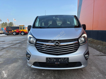 عربة نفعية مقفلة Opel