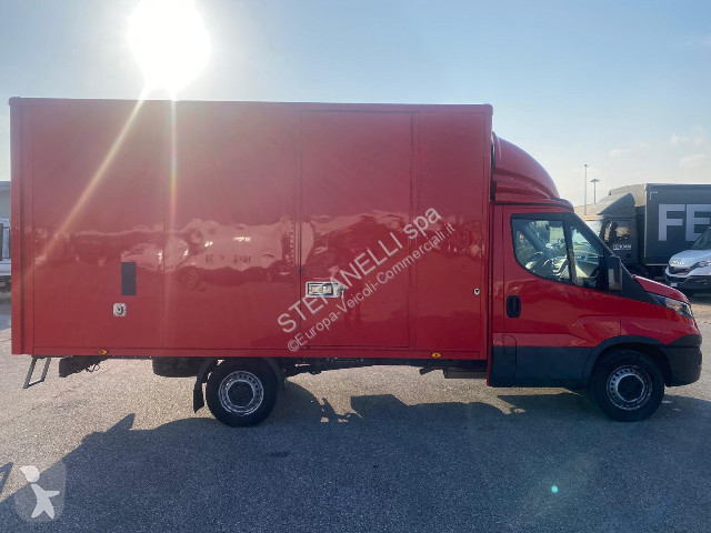 Veicolo commerciale Iveco DAILY 35S14 BOX
