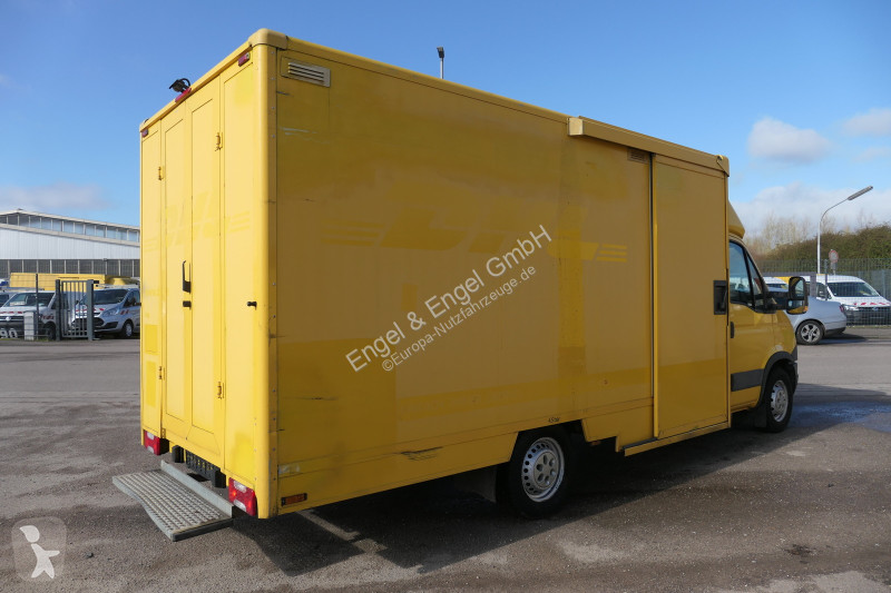 Véhicule utilitaire Iveco Daily 35 S11 C30C...