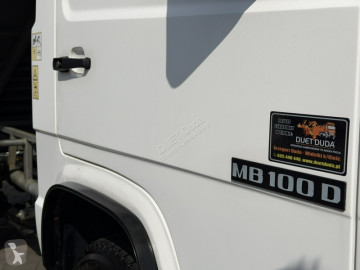 Mercedes MB 100