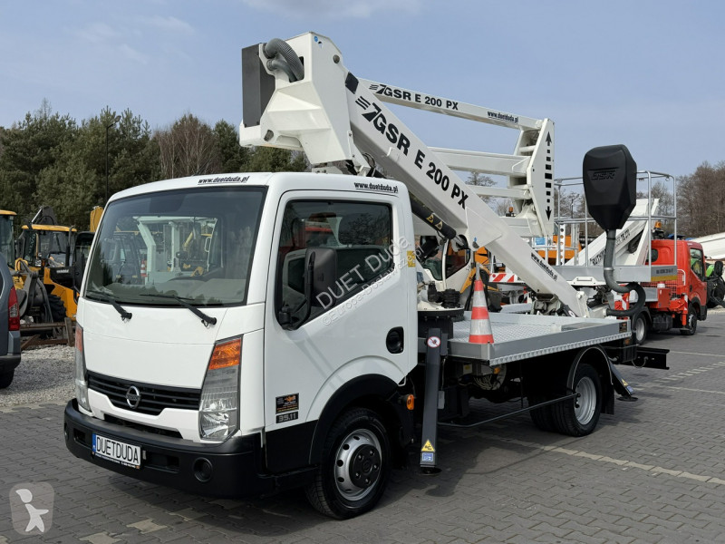 Nissan  Transporter