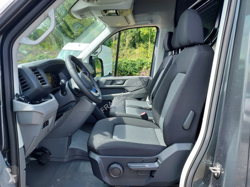 عربة نفعية Volkswagen CRAFTER FG BVA GRIS CLAIR...