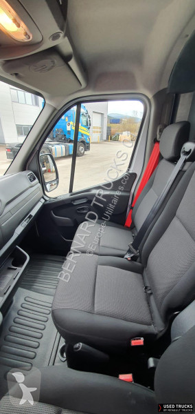 Samochód dostawczy Renault