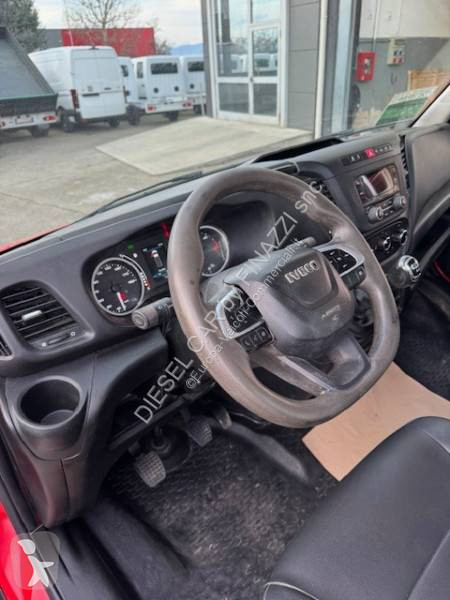 عربة نفعية Iveco
