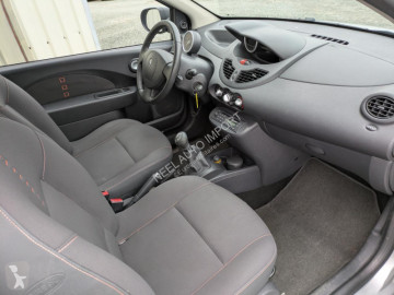 سيارة عربة مناجم Renault