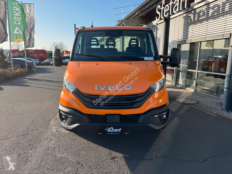 عربة نفعية Iveco 60C16 HA8 3.0L A8...