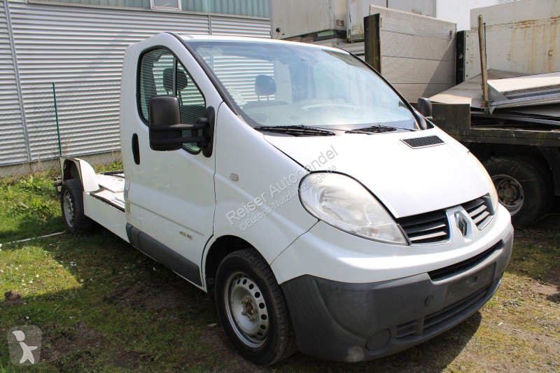 عربة نفعية Renault TRAFIC 2.0 DCI 115 Fahrgestell