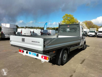 Utilitaire plateau ridelles Fiat