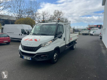 Utilitaire benne standard Iveco