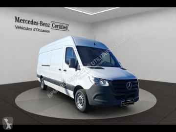 Furgon dostawczy Mercedes