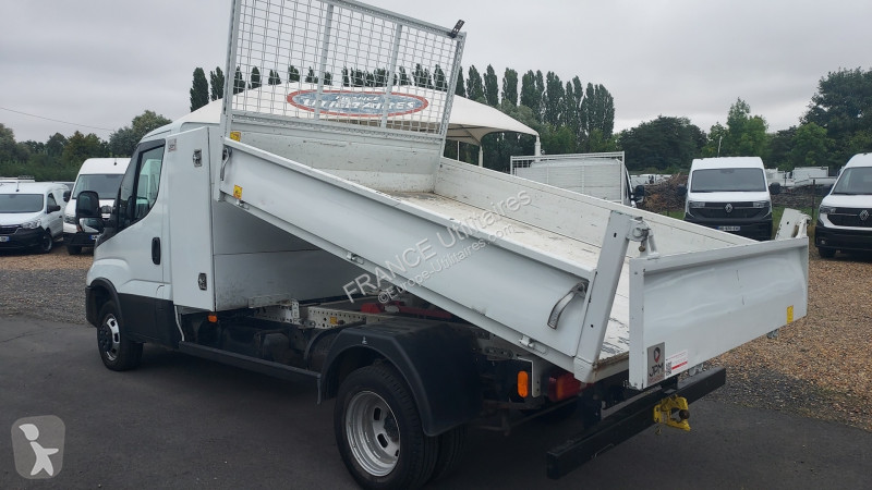 Véhicule utilitaire Iveco DAILY BENNE ACIER JPM...