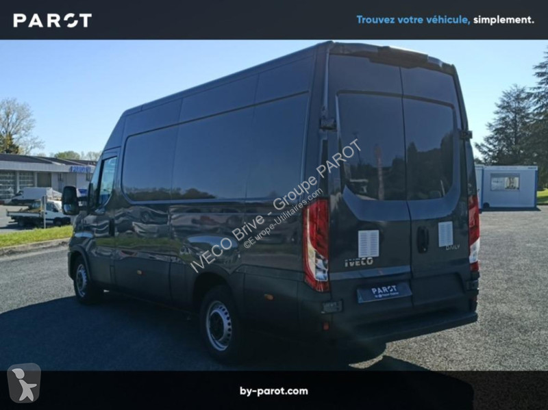Véhicule utilitaire Iveco 35S14A8 V12 Hi-Matic