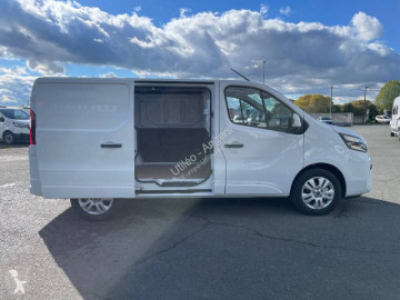 Fourgon moyen Nissan neuf