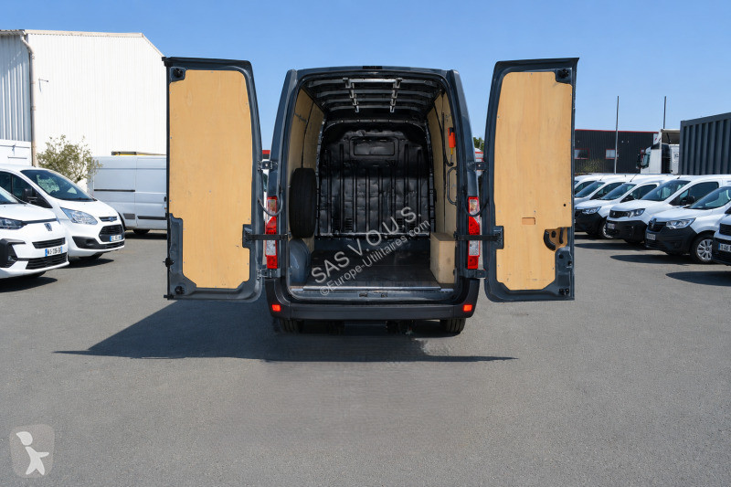 Véhicule utilitaire Renault RENAULT MASTER III...