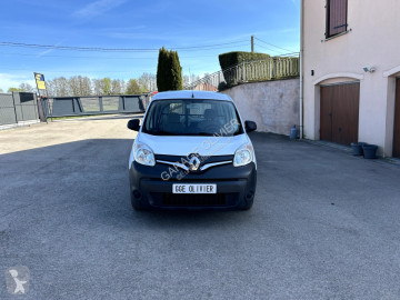 عربة نفعية مقفلة Renault